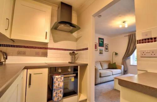 Stylish 1 Bedroom Apartment with Free Parking and Links to London & Essex - Foto 16