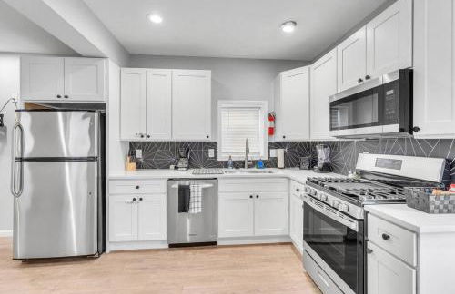 Dave and Busters, Outlets, Convention Center across street w Parking - Sleeps 15 - Foto 8