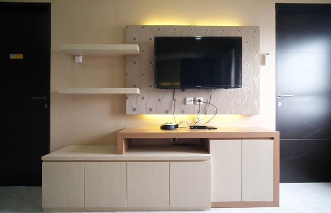 Homey And Tidy 2Br At Puri Mas Apartment - Foto 21