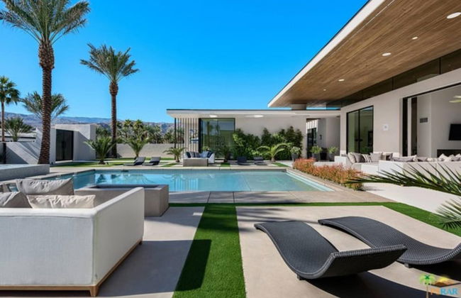 Luxurious Rancho Mirage Estate w Pool Spa - Photo 15