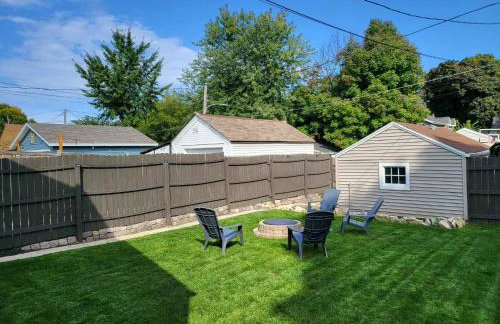 Whole House in Bay View + Fenced-in Yard + Parking - Foto 24