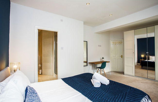 Spacious 5 Bed House Newcastle Gateshead - Photo 4