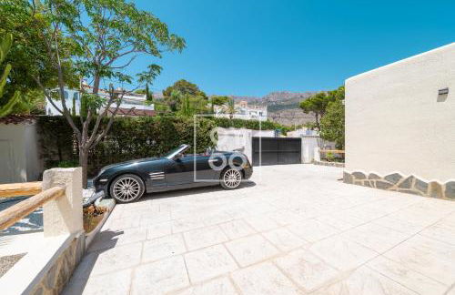 Villa Tutti sur Mer - authentic boho style - private pool - mountain views - by Oyoostays - Foto 35