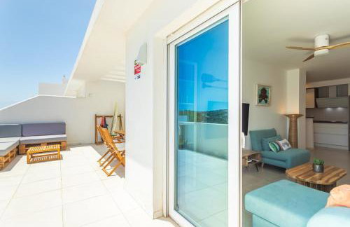 Apartamento con terraza, piscina y parking - Foto 6