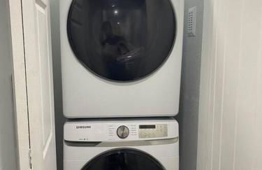 Contemporary 1-Bedroom Private Bungalow Walk to Armature & Riverwalk - Foto 12