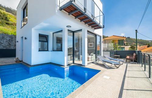 Hillside Villa - Photo 10