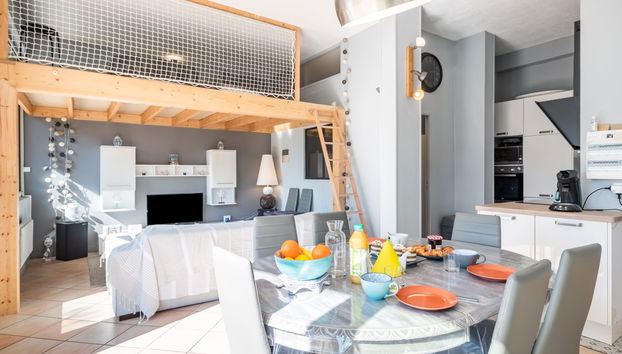 Kitchen / Dining Room