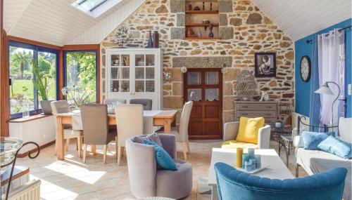 Awesome Home In Trézélanbégard - Photo 4