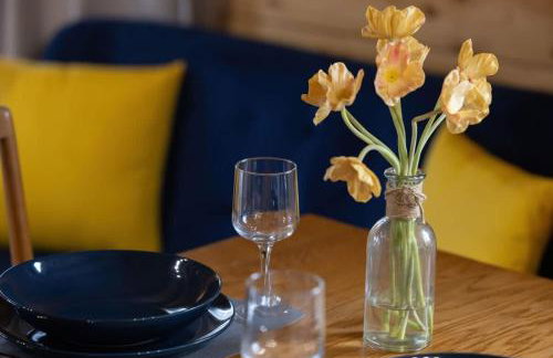 Rodzinny Dom z Ogrodem i Parkingiem z 3 Sypialniami by Noclegi Renters - Foto 7