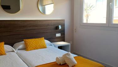 Marynton Boutique - Photo 3, wardrobe