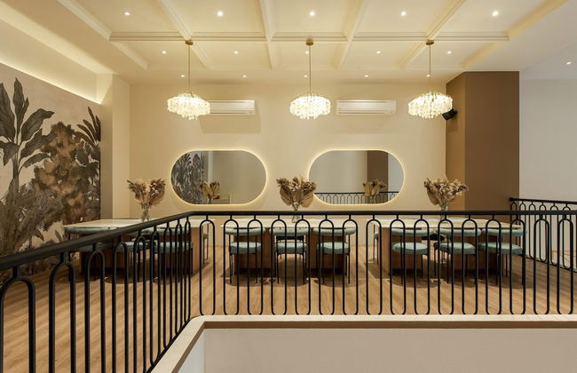 Ami Suites - Photo 45