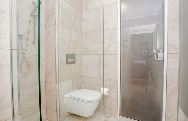 Exquisite 2 Bedroom Apartment In Bank - Photo 15