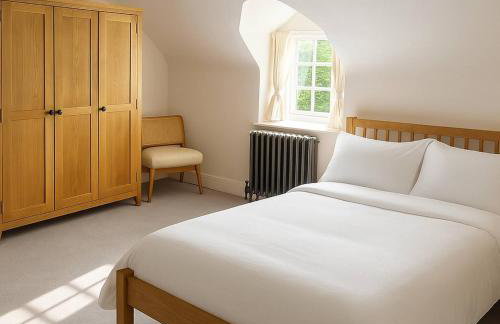 Bridge House Modern Comfort in Historic Stone - Foto 7