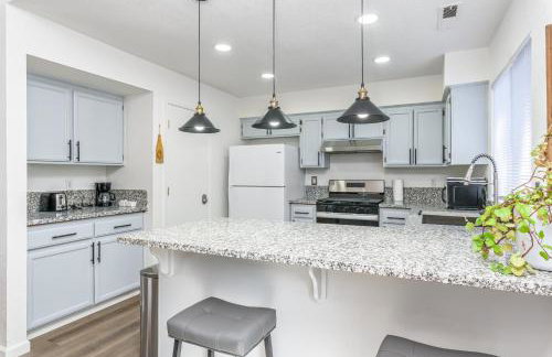 3BR Cozy Home~ Stylish & New ~ UC Merced ~ en route Yosemite! - Foto 35