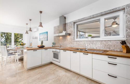 Villa Lovran, heated pool and Spa - Foto 17