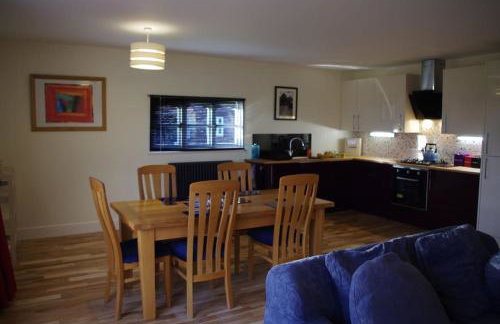 Off grid chalet . HOT TUB & SAUNA. Kid friendly. - Photo 26