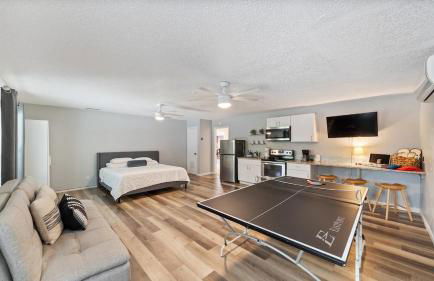 5BR Family Oasis with Pool and Game Room - Foto 45