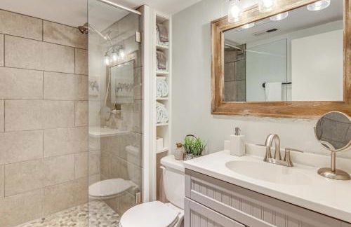 Vintage Farm Cottage Near Hikes and Pigeon River - Foto 15