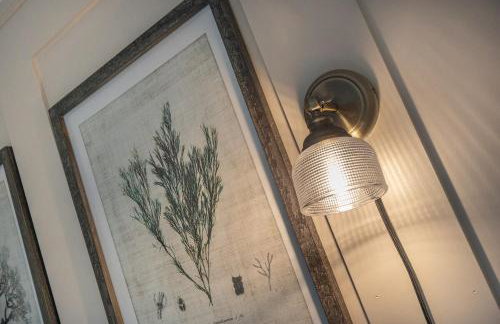 Luxurious renovated cottage with log burner - Photo 8