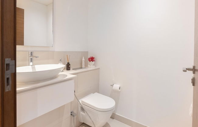 Trendy City Walk Living w Pool View Balcony - Photo 17