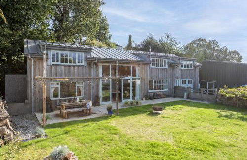 Master Shipwrights House - Great Location - Free WiFi & Parking - Fireplace - Photo 23