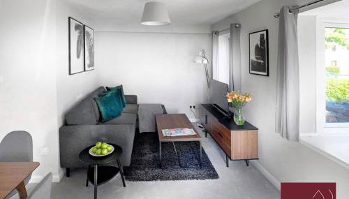 Wokingham - 2 Bed Stylish House, Central - Parking - Foto 2, Other