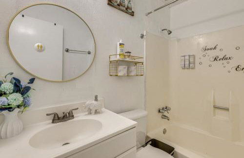 Quick Hwy Access Family Retreat in Houston - Foto 14