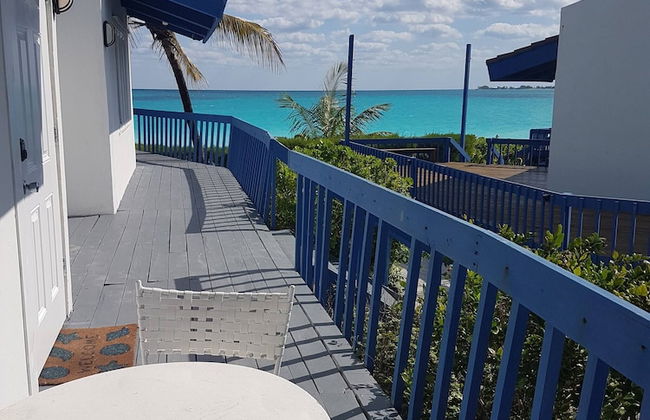 Spacious Villa On The Beach - Photo 38