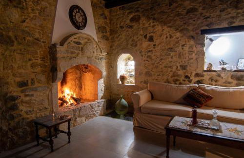 Hercules Traditional Houses - Photo 35