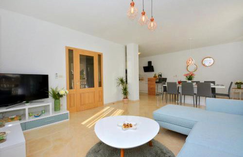 Villa Authentica with Heated Pool - Foto 30