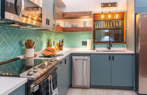 Artisan Oasis-hot Tub Fire Pit 8bd Whole House - Photo 57