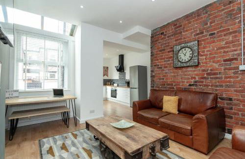 Park House - Large 3 Bedroom Victorian House, 10 Mins from Manchester - Foto 3