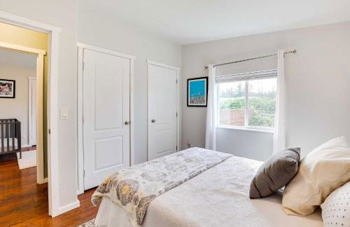 Serene Sequim Retreat with Deck Pets Welcome! - Foto 22