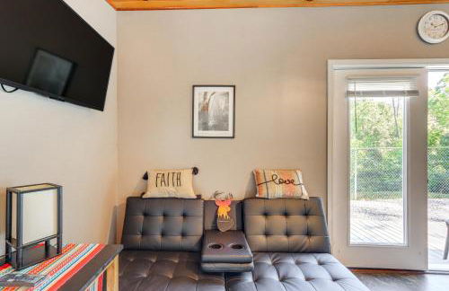 Cozy and Convenient Blairsville Cabin with Deck! - Foto 8