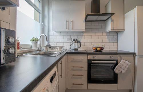 Kerr Apartment-Spacious 4-Bed Flat in Hamilton, Close to Glasgow - Foto 14