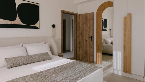 Emerald Harmony Villa with Private Pool & Jacuzzi - Photo 3, wardrobe