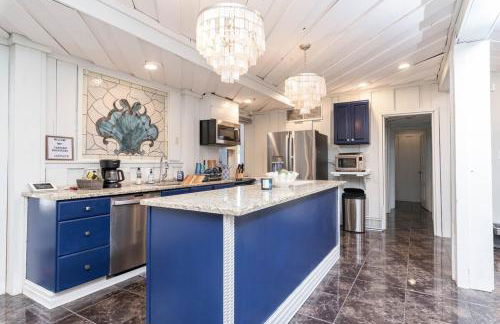 Huge Waterfront Mini-Resort w Gym, Dock & Pool - Foto 12