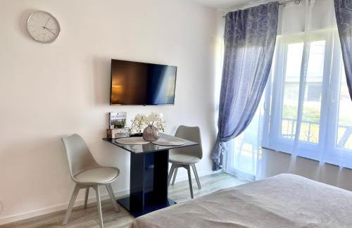 Prime Host Lovely Apartment - Photo 2