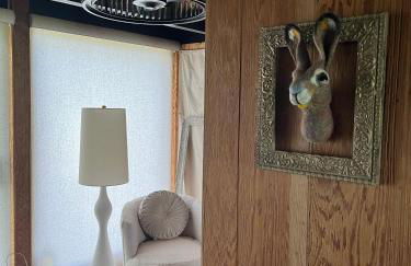 Swanky Mid-Modern Century-5 Decks-90 inch 4K Screen - Foto 37