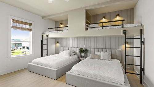 500 ft to beach Upscale Beach Home Golf Cart with Fire pit For 14 - Foto 4