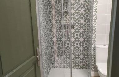 Le Cosy du Plongeoir - T2 neuf avec vue sur le lac de Serre Ponçon et grande terrasse avec jardin - Photo 17