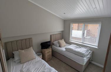Luxury Hot Tub 3 Bedroom Lodge - Lake Windermere - Foto 19