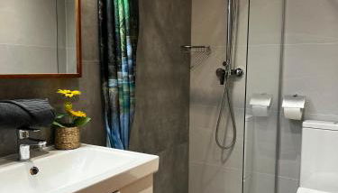 Cozy Beach House with Pool & BBQ - Foto 4, Shower