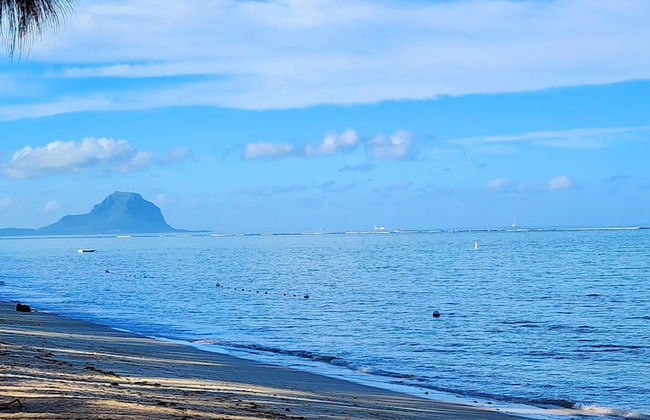 Phoenix Beach Apartments sea view - Photo 16