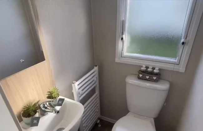 Impeccable 3-bed Caravan in Clacton-on-sea - Foto 8