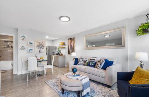 Luxury Chic Style Home near DowntownAirport - Foto 1