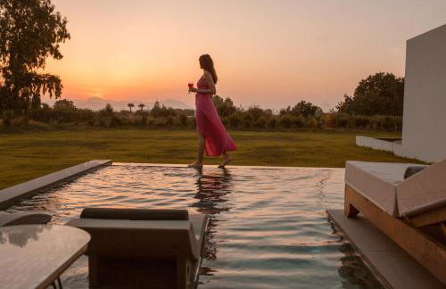 Aphrodite Luxury Suites, Private Heated Pool & Jacuzzi -Romantic Escape for Couples - Photo 53