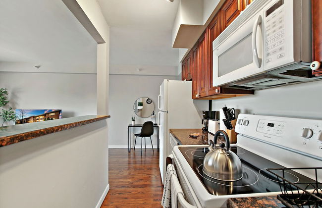 Posh 1BR Apartment in Arlington Heights - Foto 6