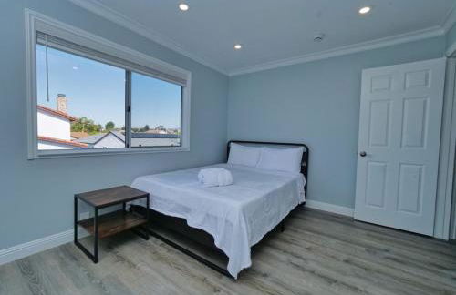Renovated 5 Bd 3 Ba AC Private Deck Lawn - Foto 50