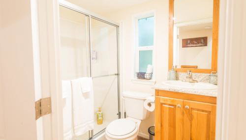 Trout Corner wooded tiny home - Foto 2